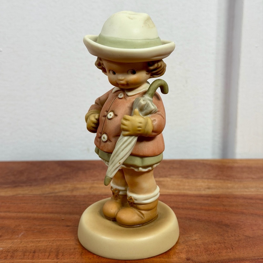 Enesco 1992 Waiting for the Sunshine Charter Member Figurine Lucie Attwell S0102